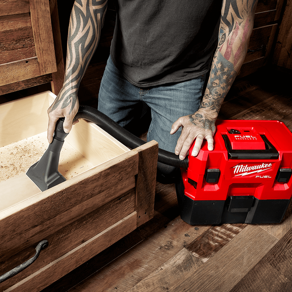 M12 FUEL Wet Dry Vacuum L Class Switched on electrical supplies